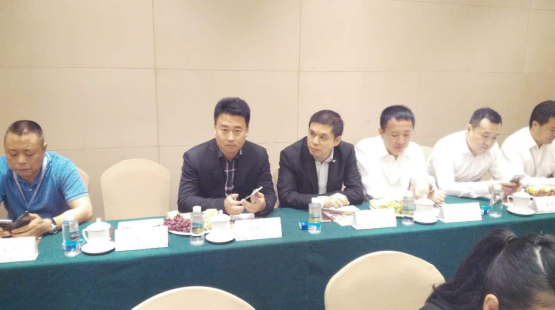 仟億達作為龍商會(huì )成員，積投身節能環(huán)保能源事業(yè)，利用生物質(zhì)多聯(lián)產(chǎn)、碳交易等業(yè)務(wù)為龍江做貢獻，助力龍江經(jīng)濟發(fā)展。